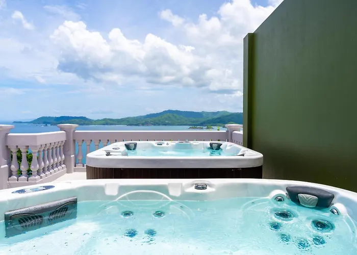 360 Splendor 207b-ocean View Condo-breakfast