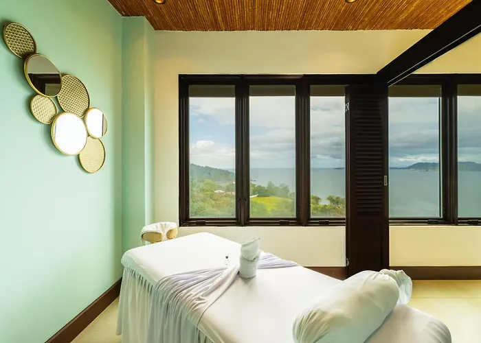 360 Splendor 207b-ocean View Condo-breakfast *